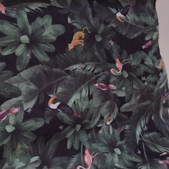 Plush Satin Jungle Print Button Down Pajama Shirt Size M Tropical Animal Print - Picture 12 of 13